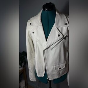 Vigoss Women's White Leather Moto Jacket